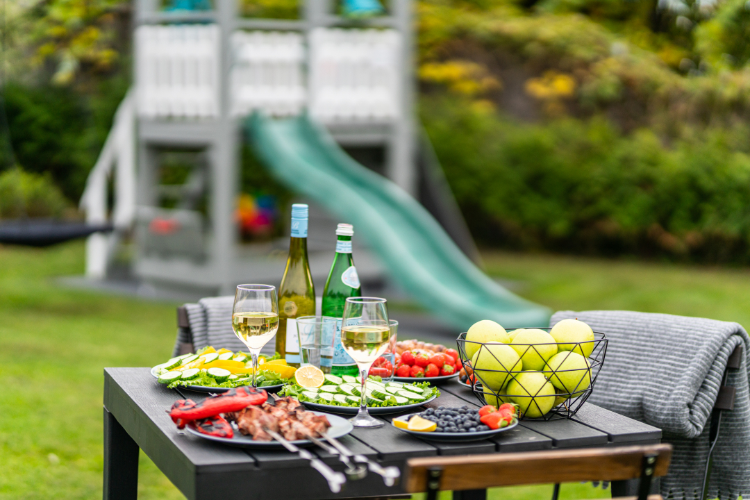 New offer coming soon – Family Holiday house with garden, playground and parking!